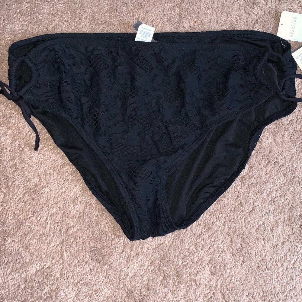 ⚫️🔵Kenneth Cole Reaction bikini bottom